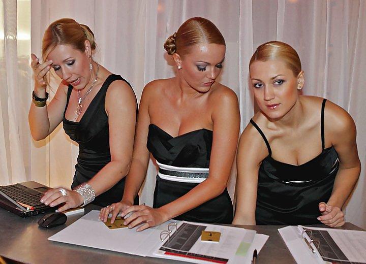 22P Facebook lesbians