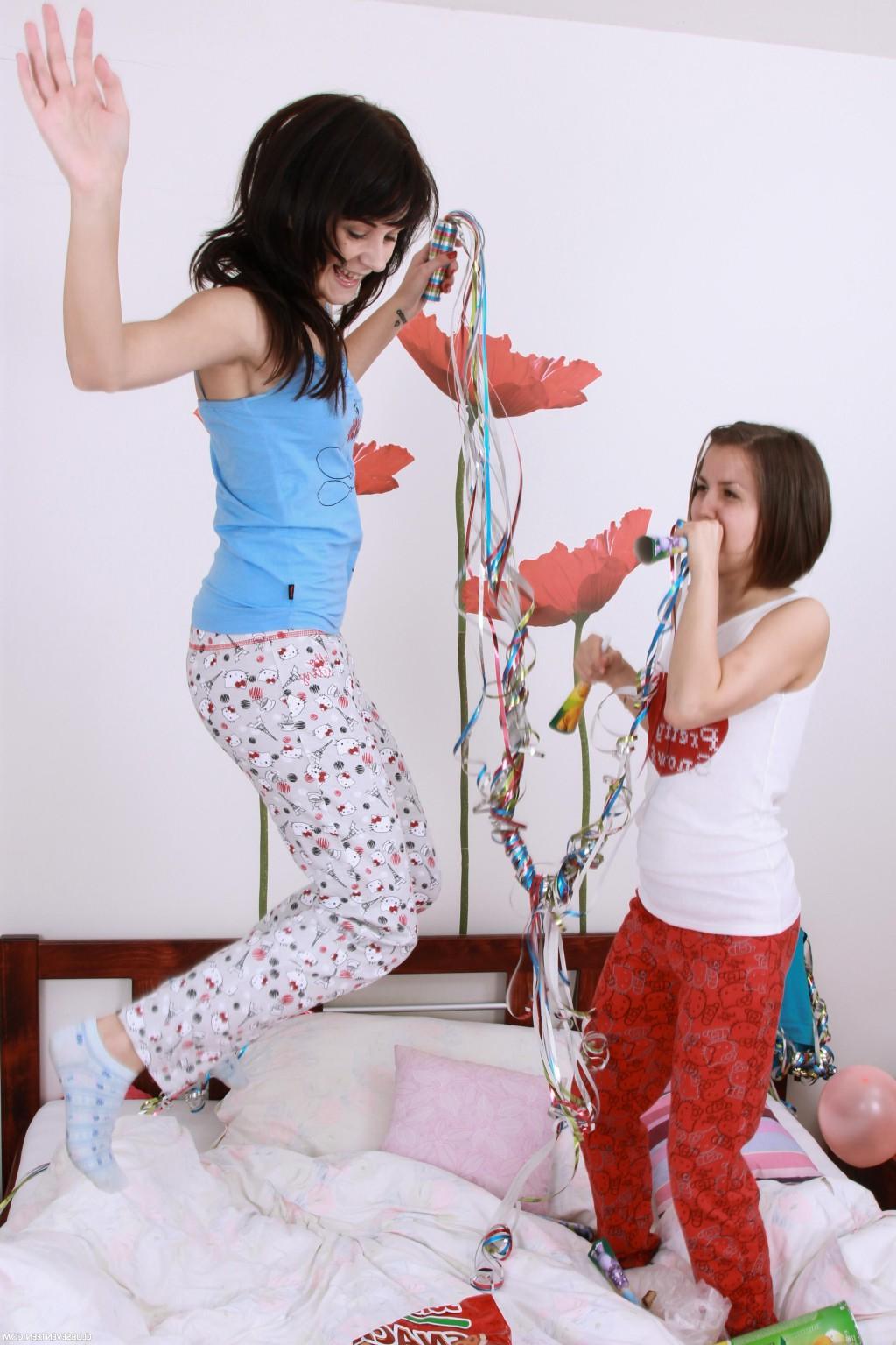 15P Teen Lesbian Toying
