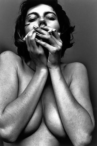 8P Smoking woman