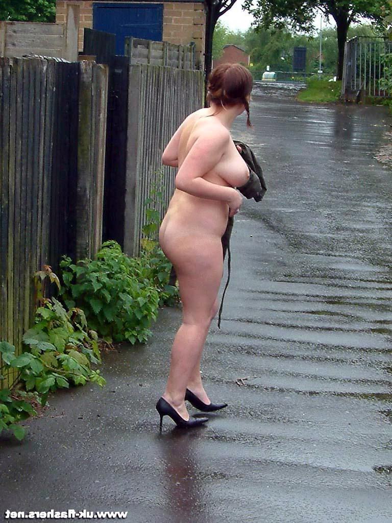 16P Busty amateur flasher Gemma nude in public