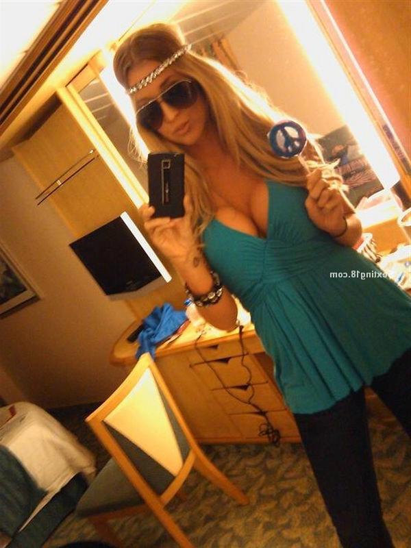 12P Exgirlfriend self shot photos