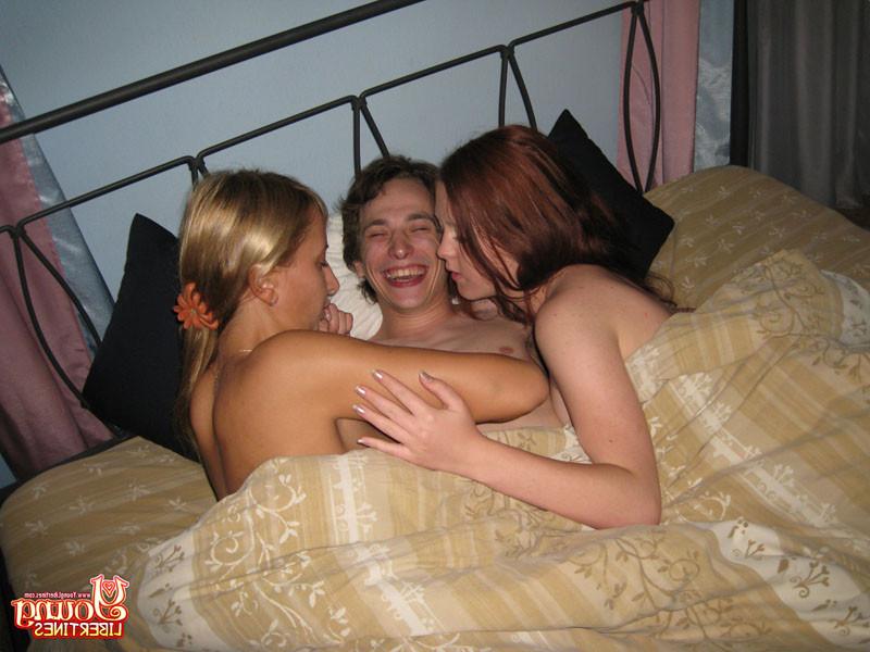 16P Guy fucks two naughty girls' mouths and pussies in heat