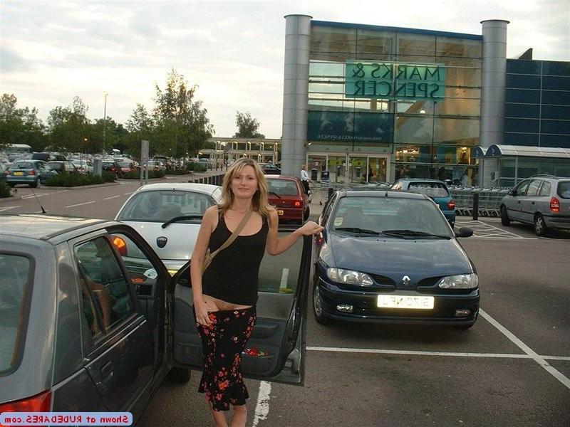 15P Amateur girls discovered naked