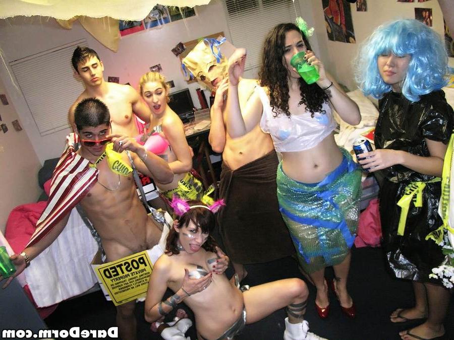 16P College coeds dorm party