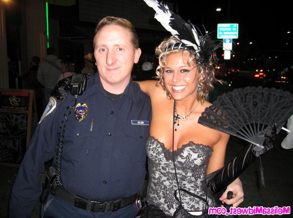 15P Melissa Midwest posing with a fake cop
