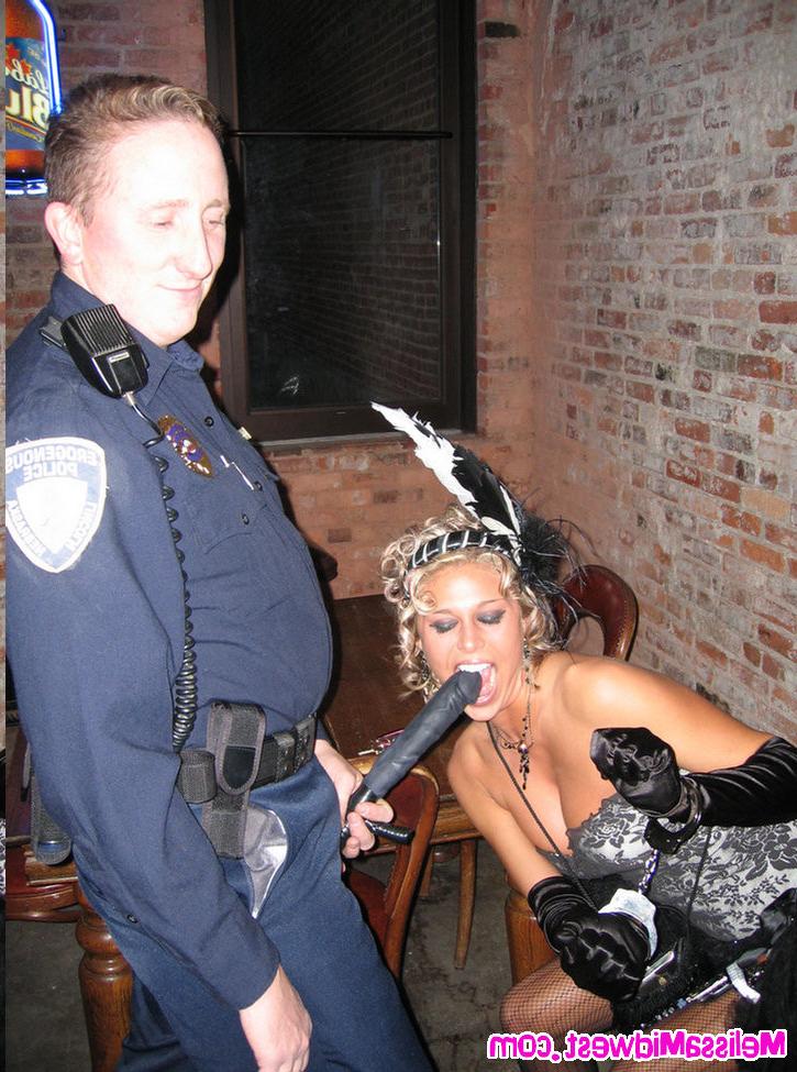 15P Melissa Midwest posing with a fake cop
