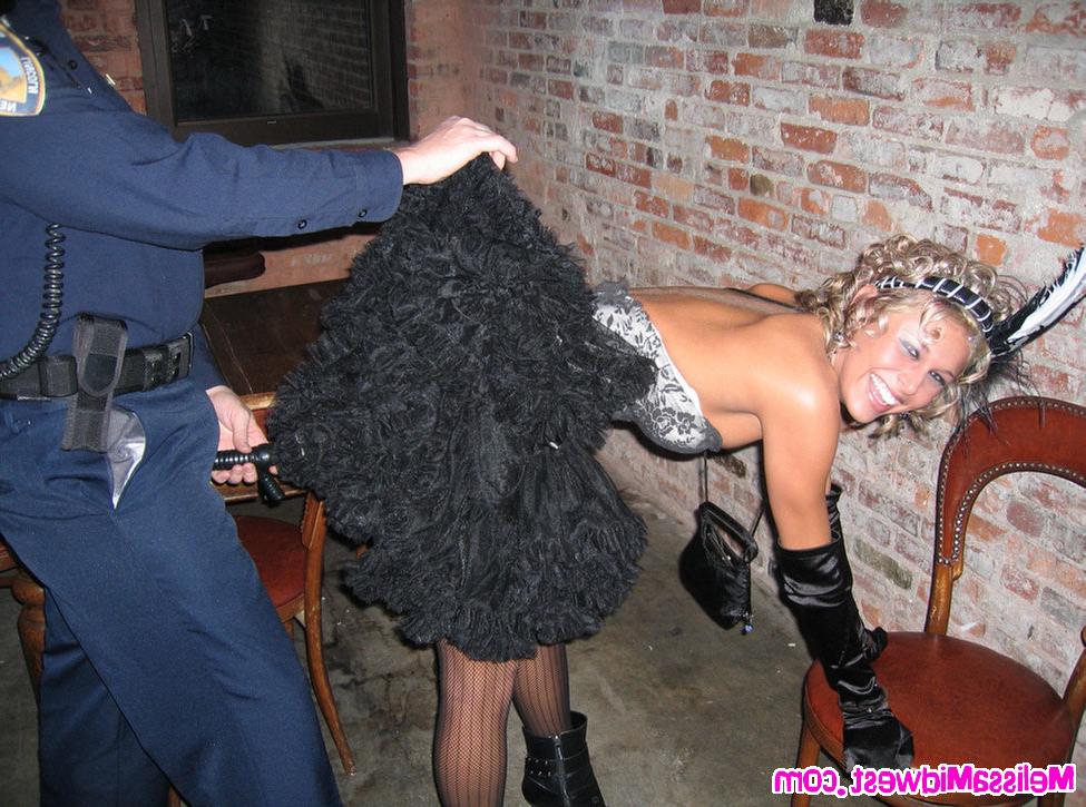 15P Melissa Midwest posing with a fake cop