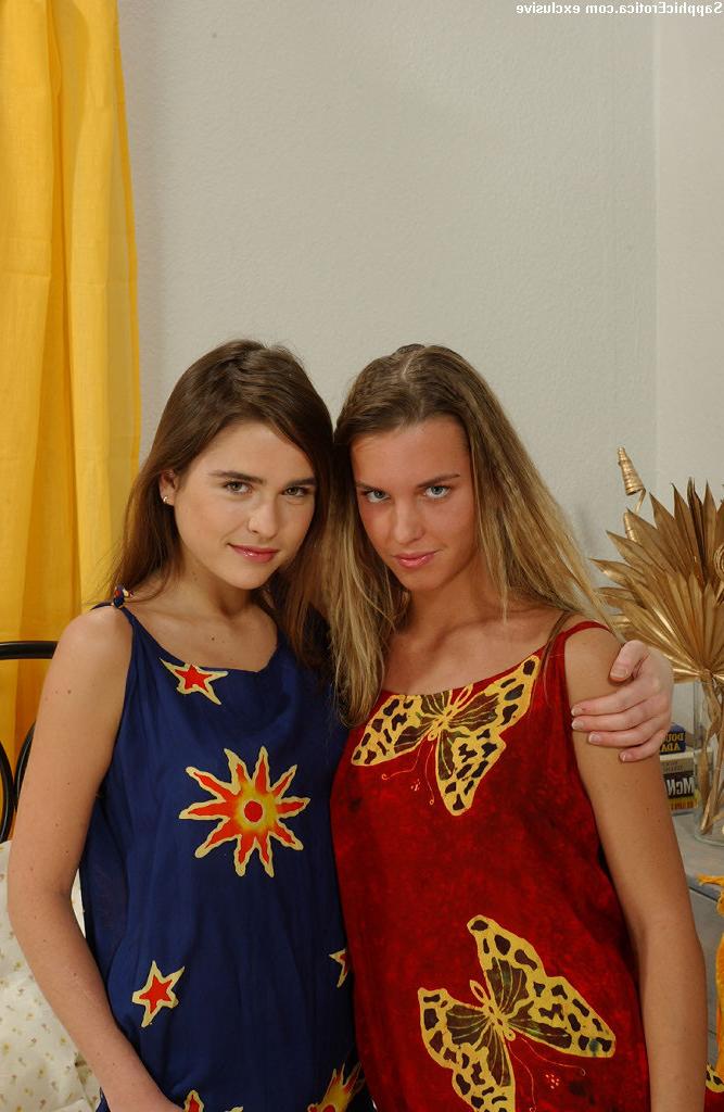 17P Real teen lesbian goes down on hairy pussy
