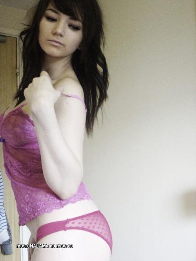 11P Compilation of an amateur hottie babe displaying her tits