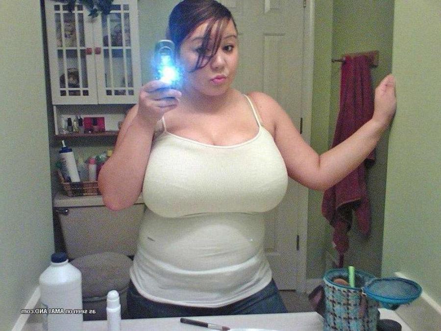 10P Compilation of a naughty bbw displaying her huge breasts