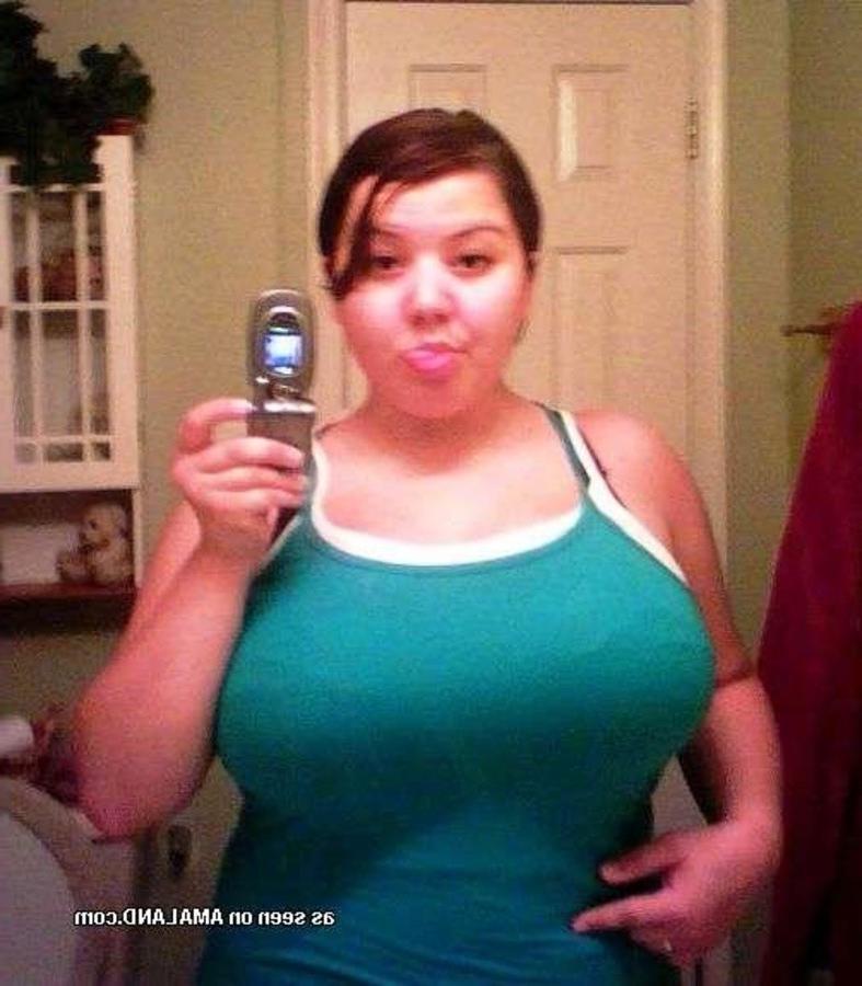 10P Compilation of a naughty bbw displaying her huge breasts