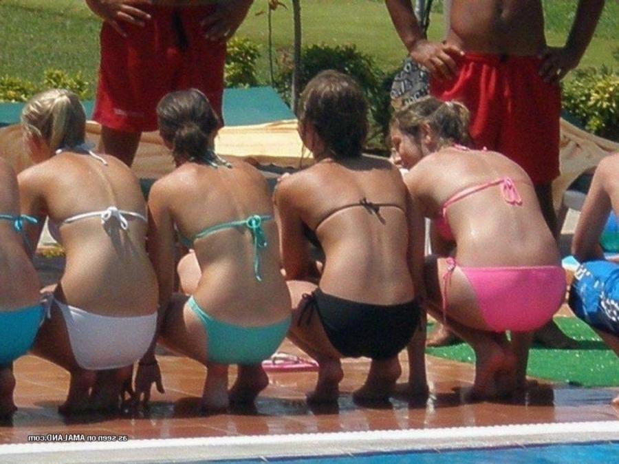 12P Compilation of sexy amateur chicks posing outdoors