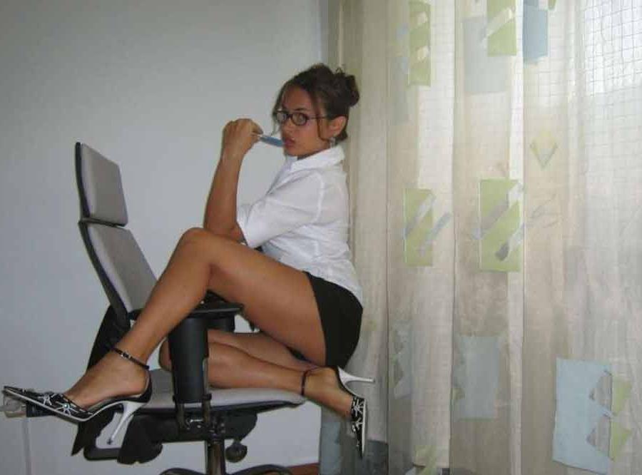 15P Busty amateur latina girlfriend teasing on cam