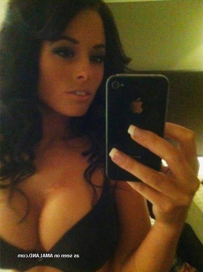 10P Compilation of sexy heavychested chicks posing for the cam