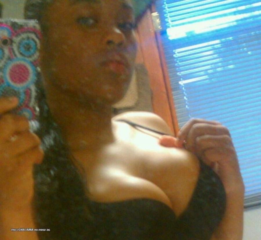 10P Compilation of sexy heavychested chicks posing for the cam