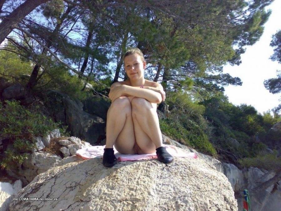 9P Compilation of a hardcore slutty chick posing sleazy