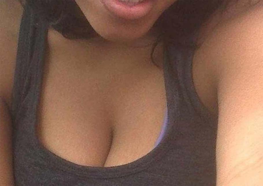 15P Busty amateur ebony girlfriends teasing