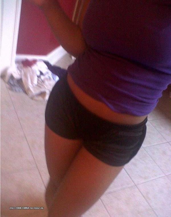 15P Busty amateur ebony girlfriends teasing