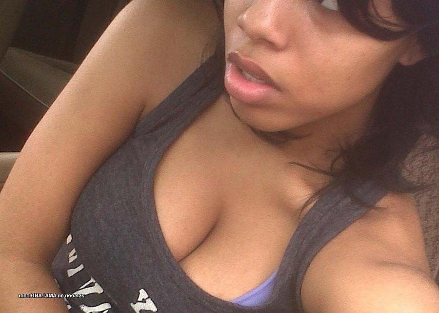 15P Busty amateur ebony girlfriends teasing
