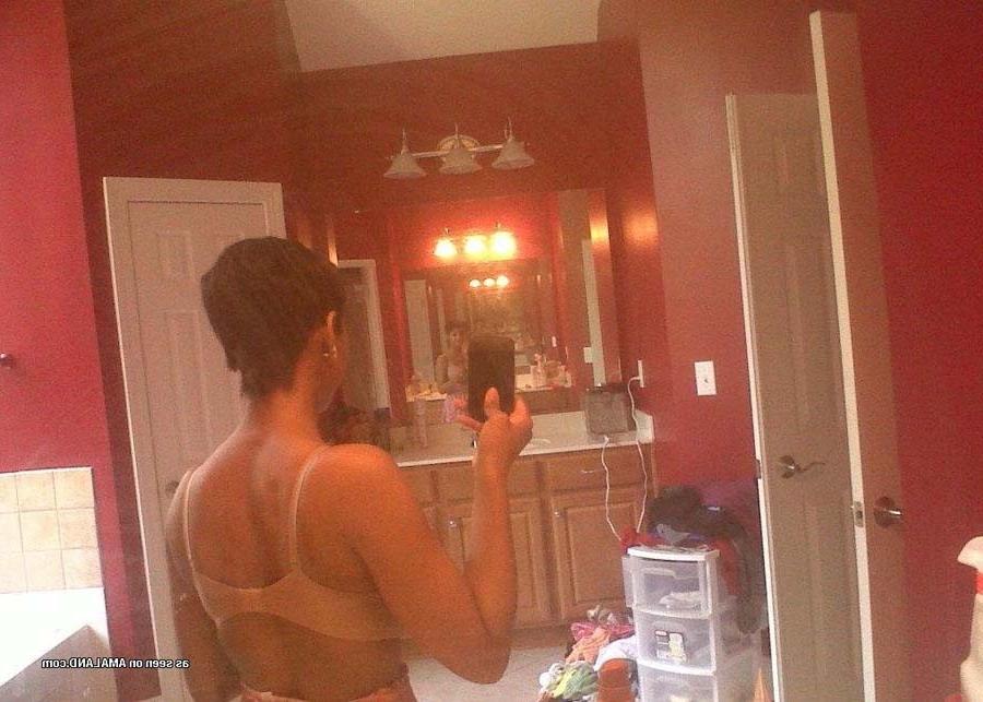15P Busty amateur ebony girlfriends teasing