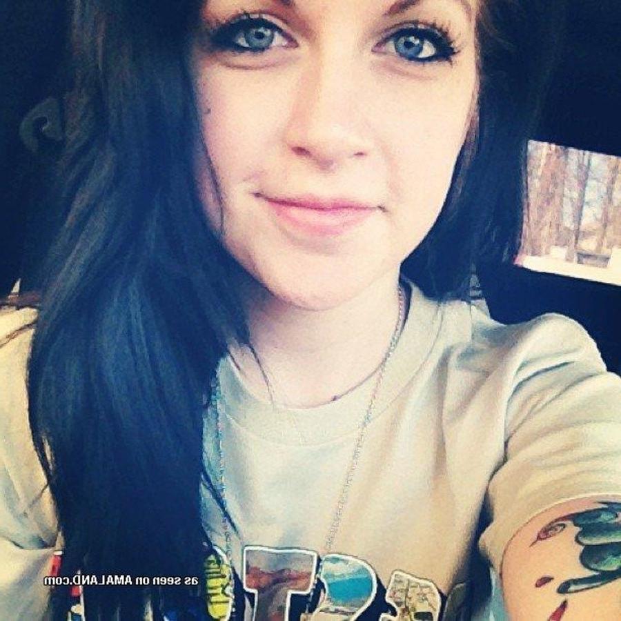 9P Compilation of tattooed girlfriends posing for their lovers