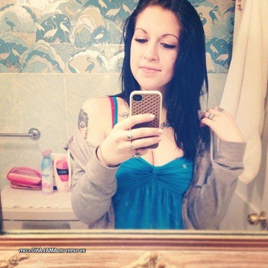 9P Compilation of tattooed girlfriends posing for their lovers