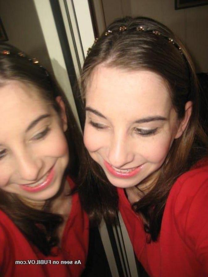 9P Picture compilation of an amateur skinny GF selfshooting
