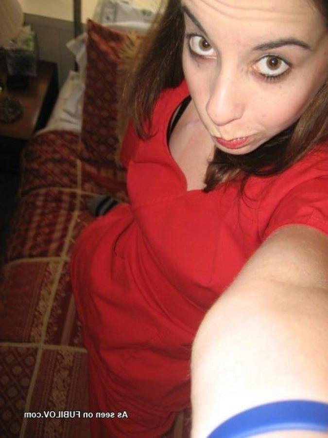 9P Picture compilation of an amateur skinny GF selfshooting