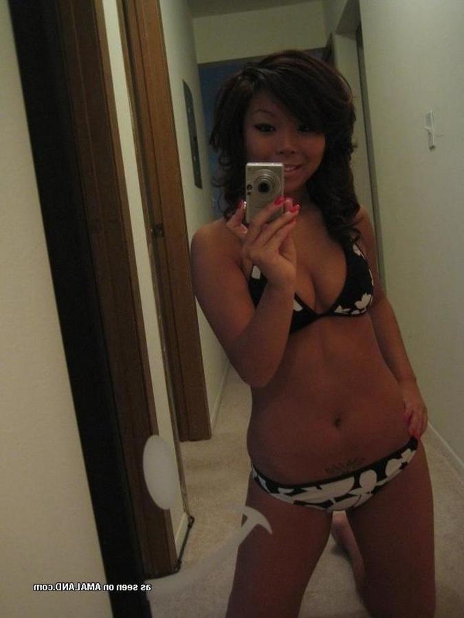 10P Compilation of gorgeous Asian girlfriends in selfshot pics