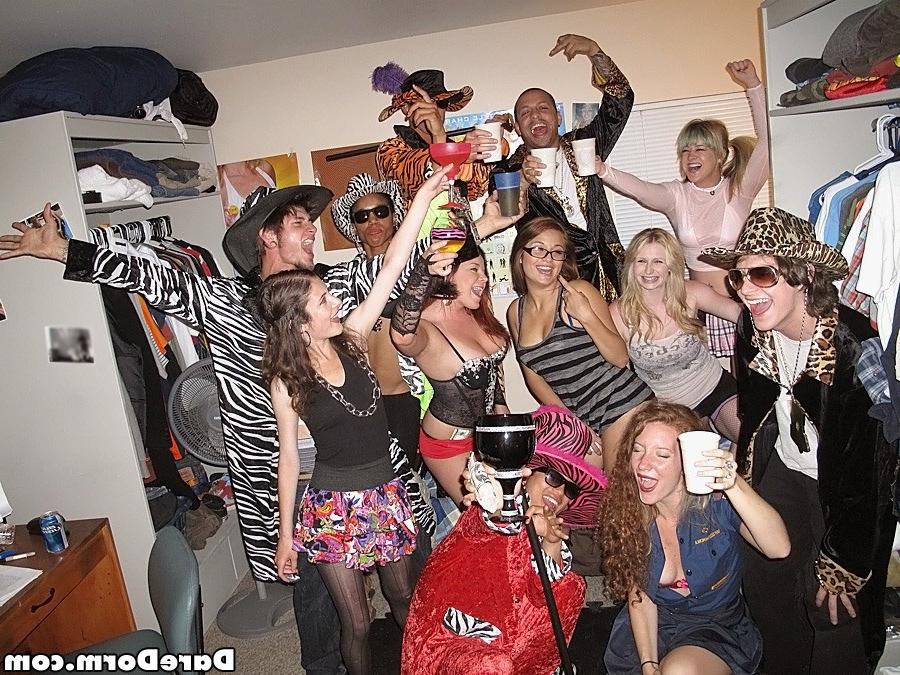 16P College coeds dorm party