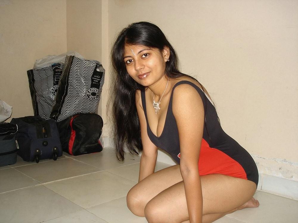15P Sexy hot indian desi girls sucking and fucking