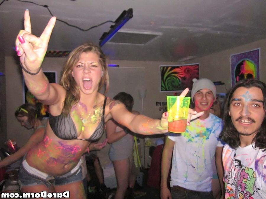 16P College coeds dorm party