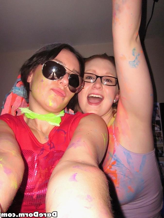 16P College coeds dorm party
