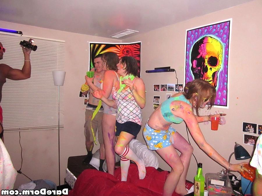 16P College coeds dorm party