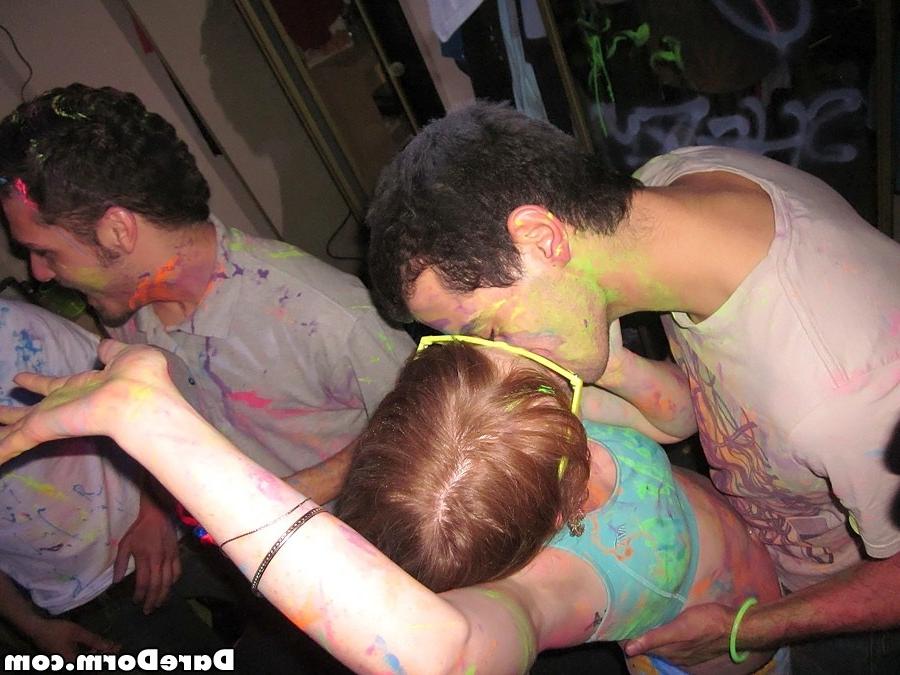 16P College coeds dorm party