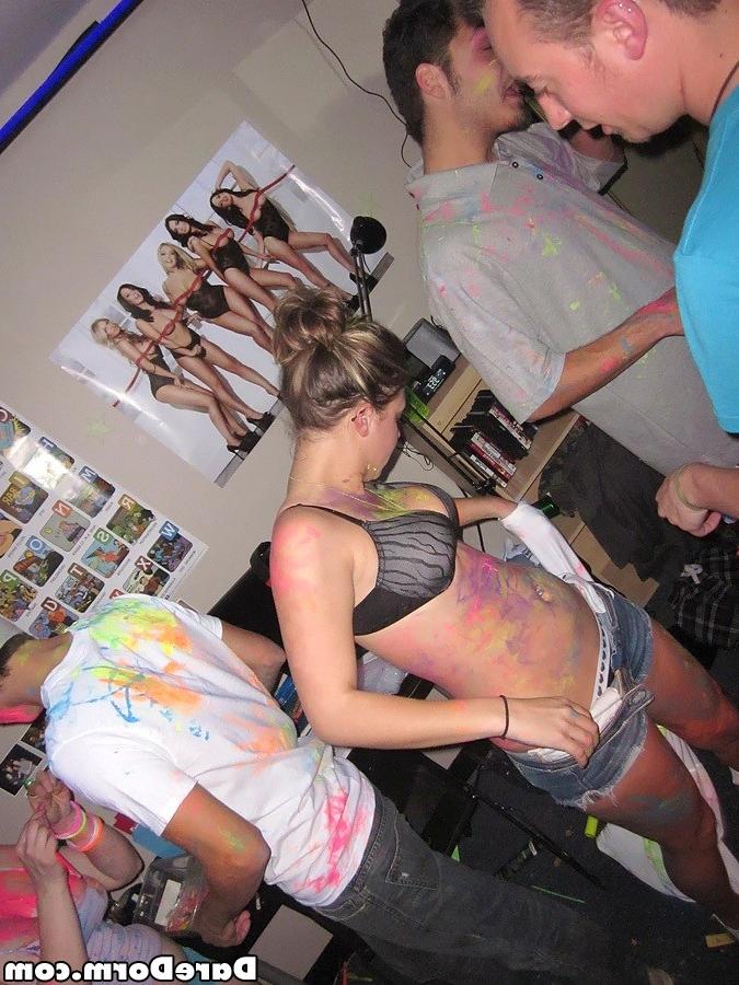 16P College coeds dorm party