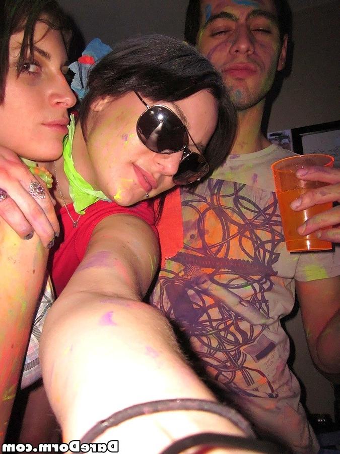 16P College coeds dorm party