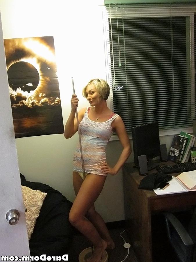 16P College coeds dorm party