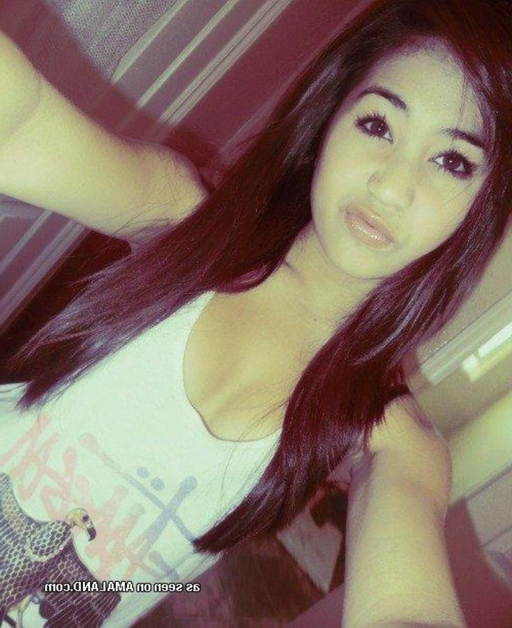10P Collection of an amateur Vietnamese chick camwhoring