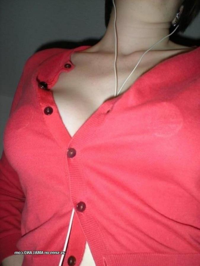 10P Collection of busty amateur chicks posing for their BFs