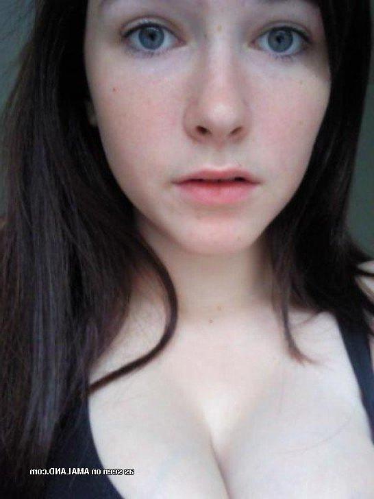 11P Compilation of sexy amateur babes selfshooting