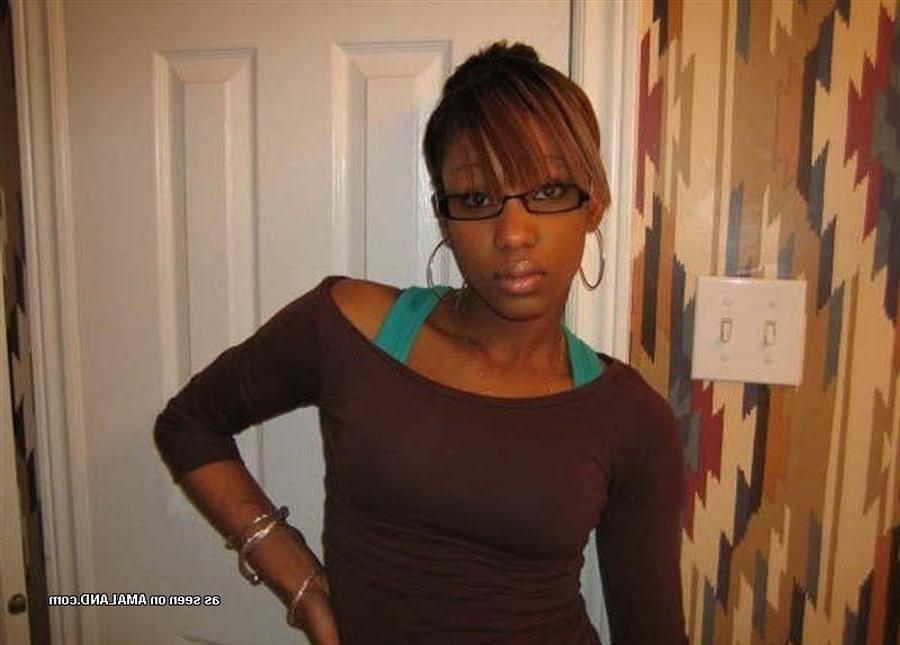 12P Picture compilation of hot amateur black chicks