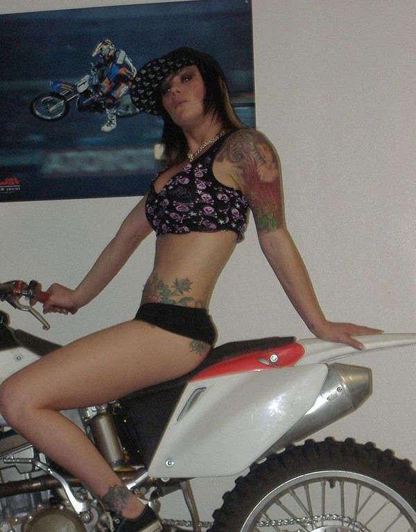 10P Picture compilation of various scene chicks
