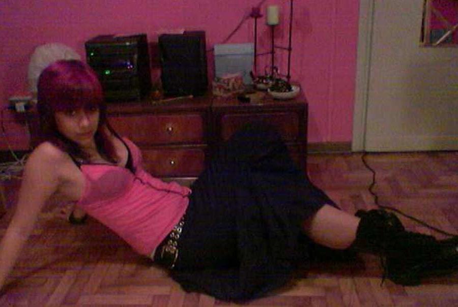 10P Picture compilation of scene chicks in pink and black