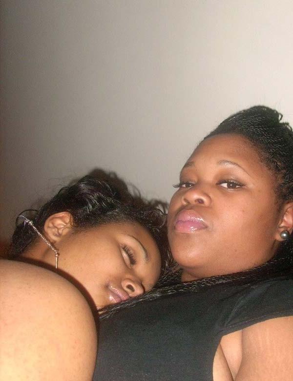 12P Picture compilation of a group of sultry nubian GFs
