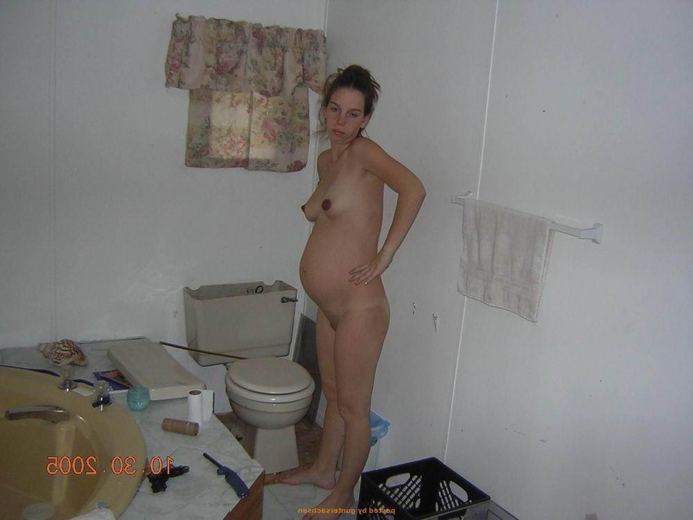 15P busty amateur pregnant babes posing