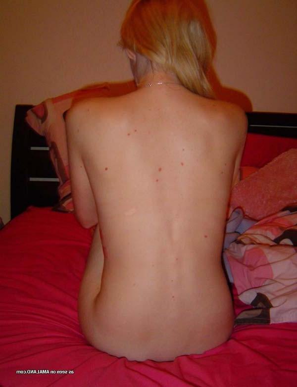15P Sizzling hot photo compilation of amateur chicks posing