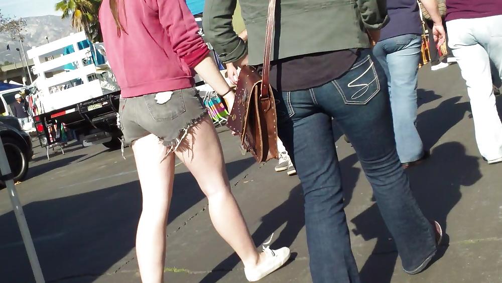 25P Sexy teen ass & butts in blue jean shorts 