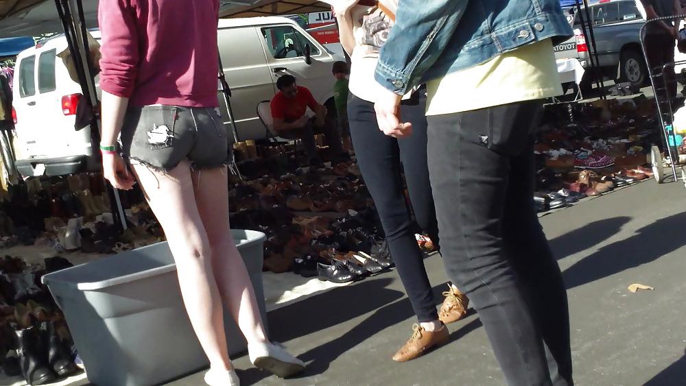 25P Sexy teen ass & butts in blue jean shorts 