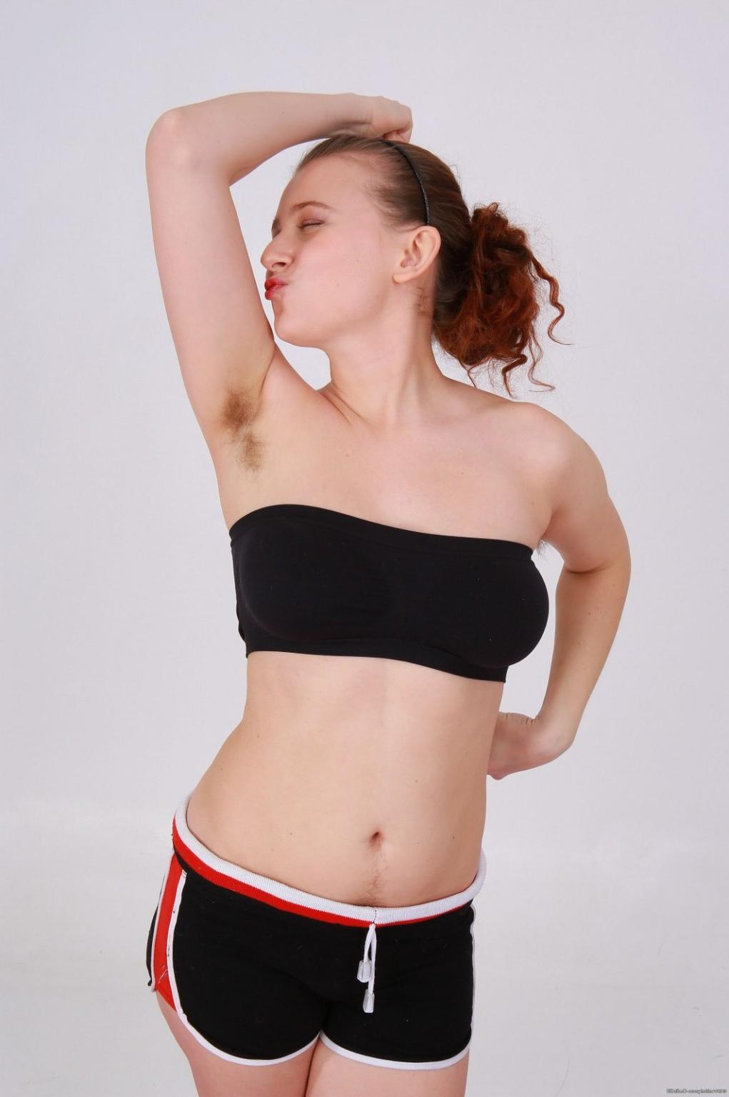 15P Busty hairy redhead amateur Lena Lake spreading muff